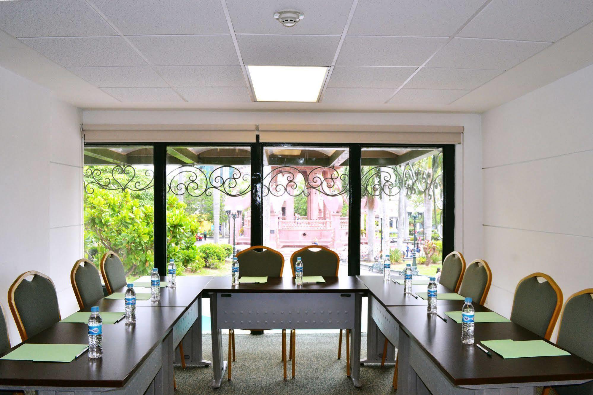 Hotel Hs Hotsson Smart Value Tampico Extérieur photo